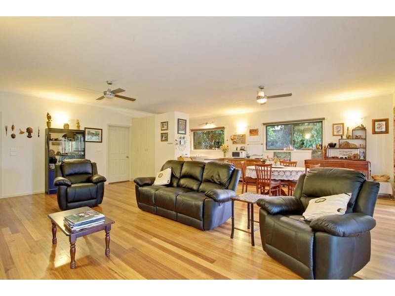 27 Joyce Road, Seville VIC 3139