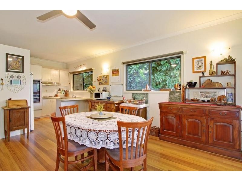 27 Joyce Road, Seville VIC 3139