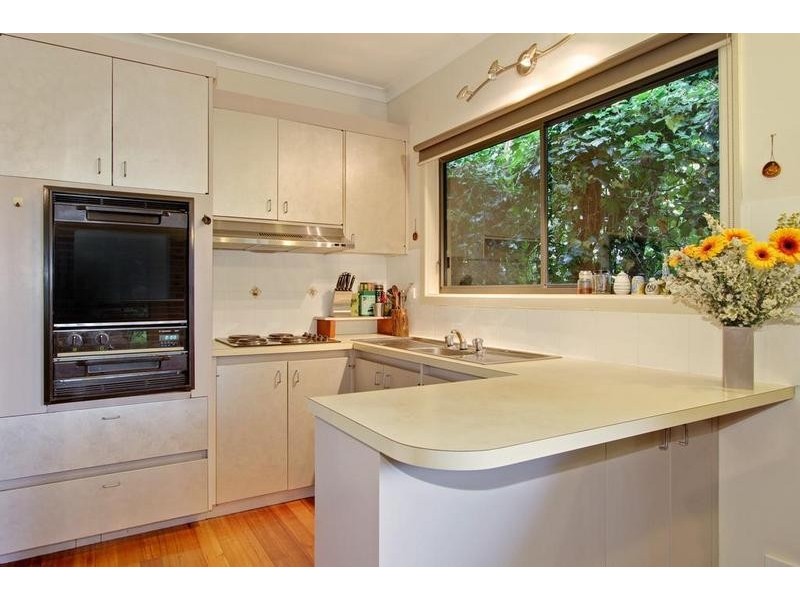 27 Joyce Road, Seville VIC 3139