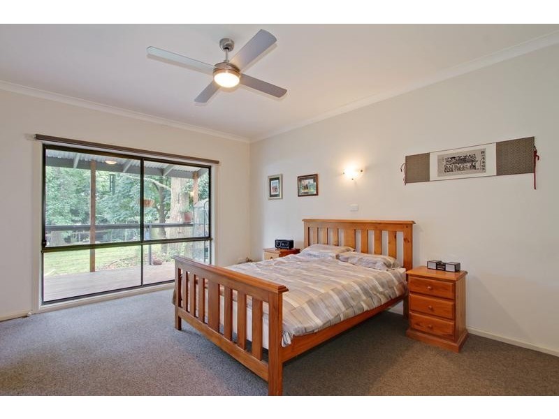 27 Joyce Road, Seville VIC 3139