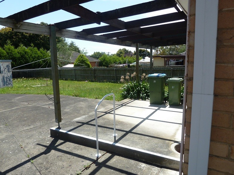 37 Old Lilydale Road, Ringwood East VIC 3135