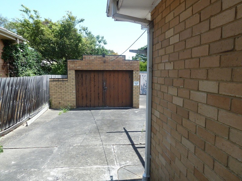 37 Old Lilydale Road, Ringwood East VIC 3135