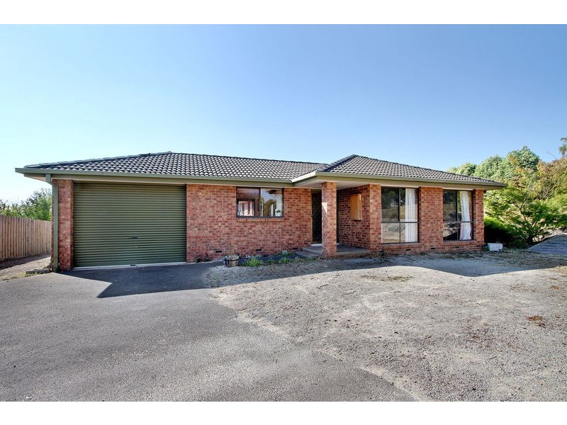 22 Eileen Grove, Woori Yallock VIC 3139