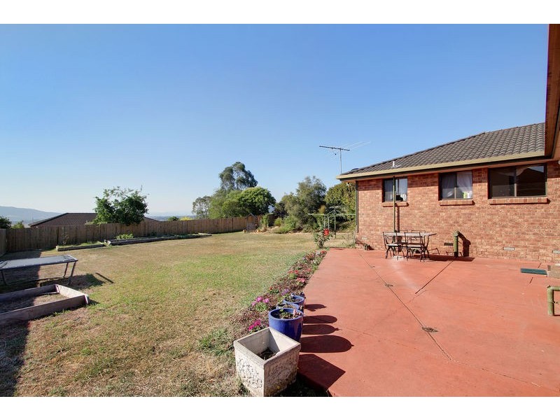 22 Eileen Grove, Woori Yallock VIC 3139