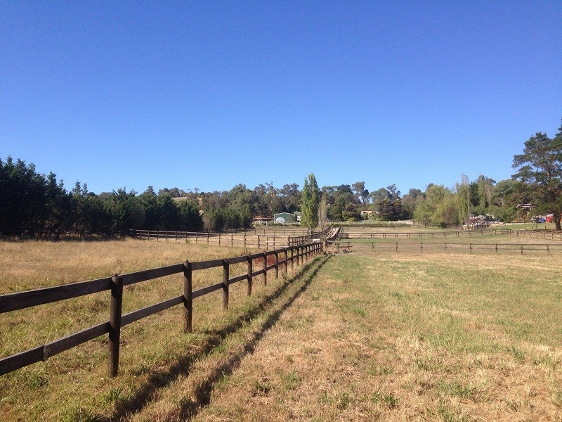 * Woodside Road, Seville VIC 3139