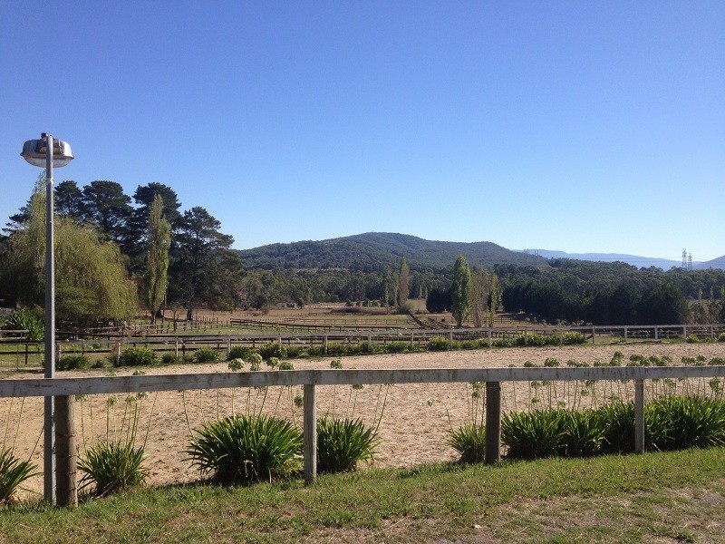 * Woodside Road, Seville VIC 3139