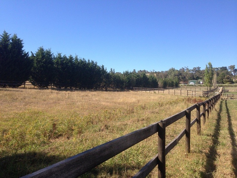 * Woodside Road, Seville VIC 3139