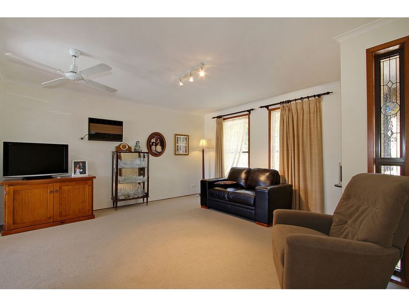 5 Normanberry Drive, Seville VIC 3139