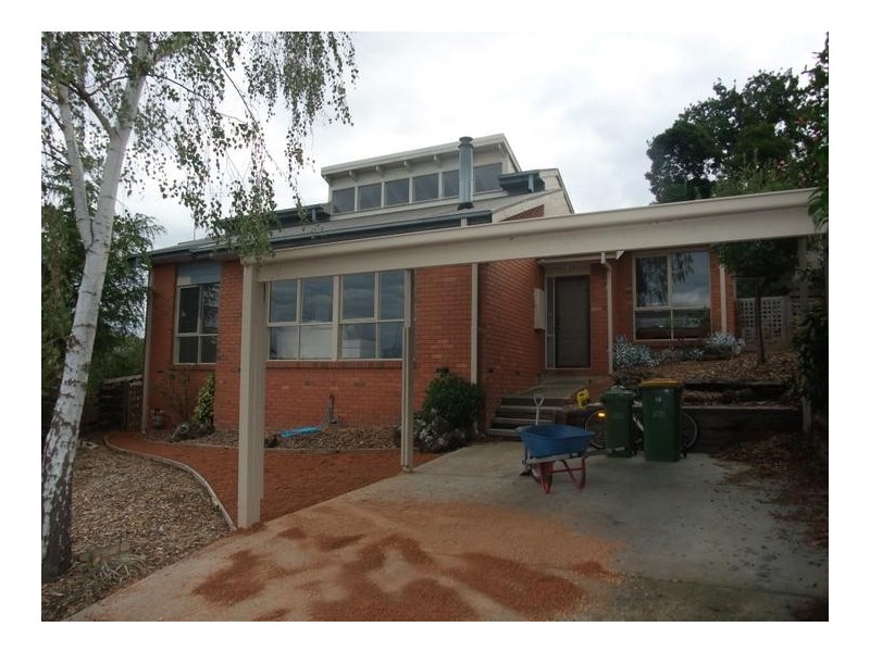 10 Howard Street, Seville VIC 3139