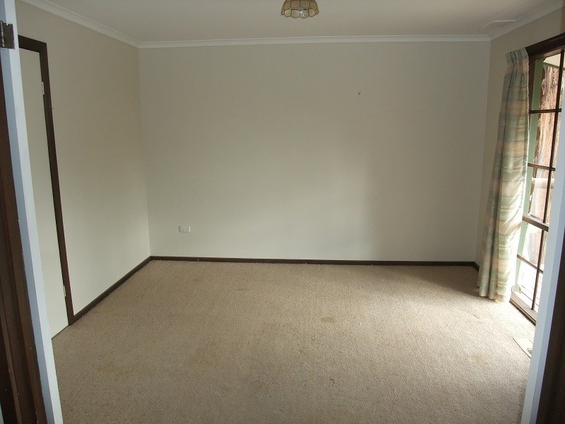 30 Weymar Cres, Wandin North VIC 3139