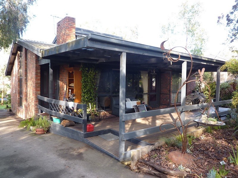 9 Park Street, Wandin North VIC 3139