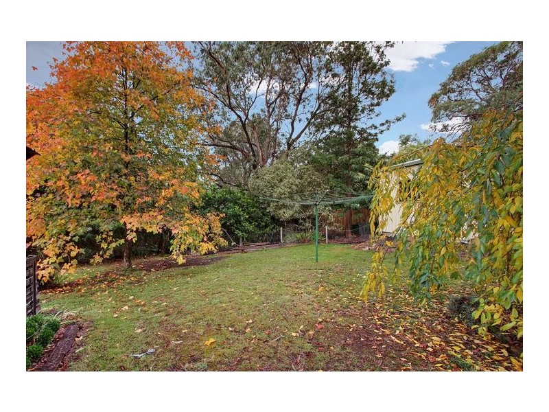 1 Fern Court, Launching Place VIC 3139