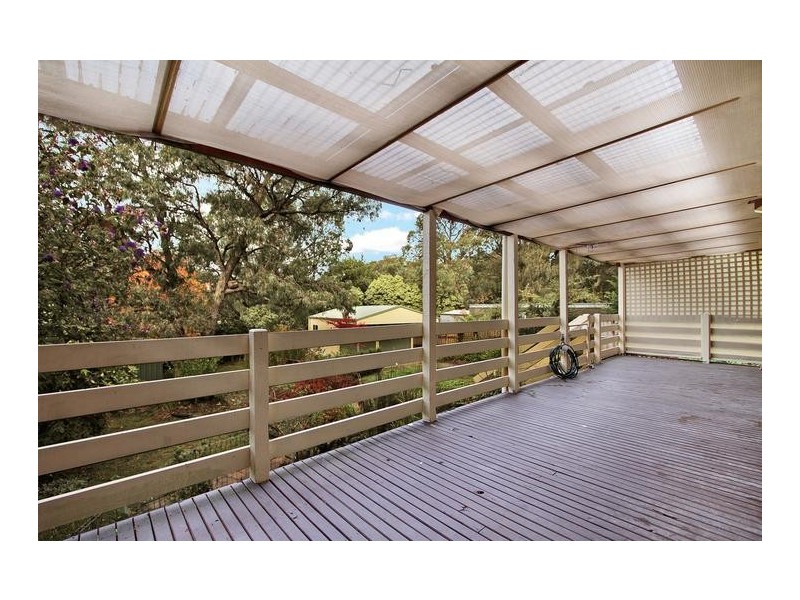 1 Fern Court, Launching Place VIC 3139