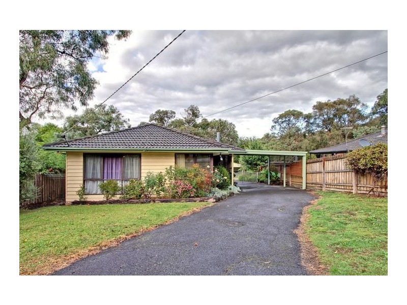 1 Fern Court, Launching Place VIC 3139