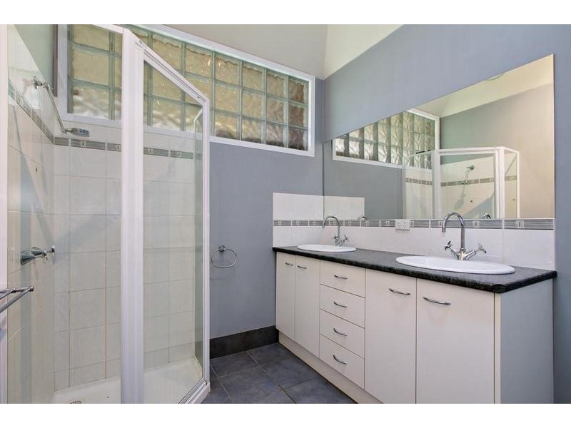 25 Wallace Road, Seville VIC 3139