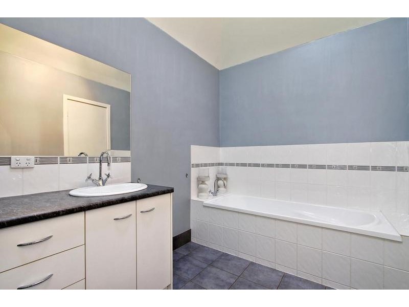 25 Wallace Road, Seville VIC 3139