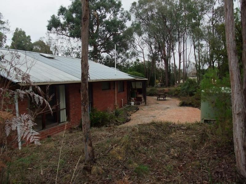 55 Railway Parade, Wandin North VIC 3139