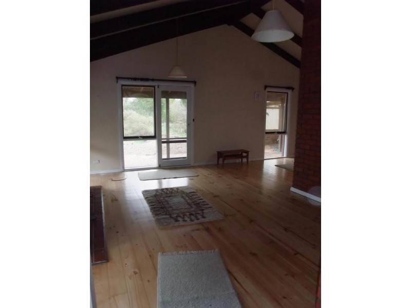 55 Railway Parade, Wandin North VIC 3139