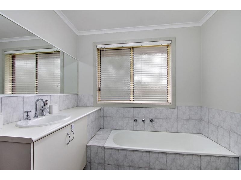 9 Jeremic Court, Croydon North VIC 3136