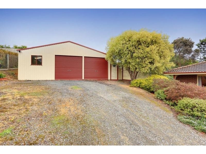 6 Capri Close, Seville VIC 3139