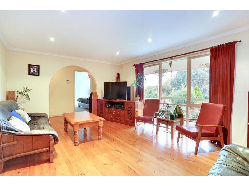 6 Capri Close, Seville VIC 3139