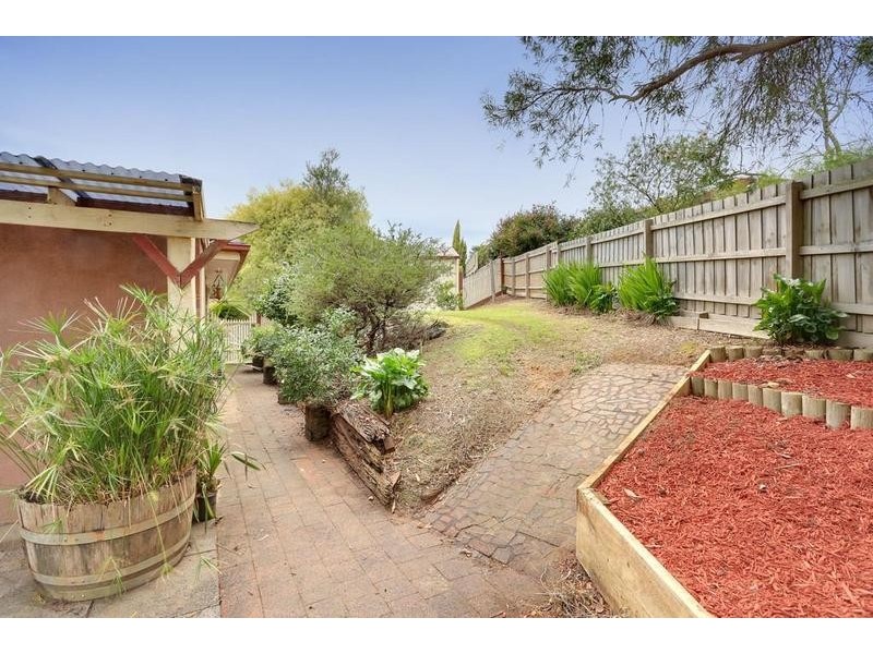 6 Capri Close, Seville VIC 3139