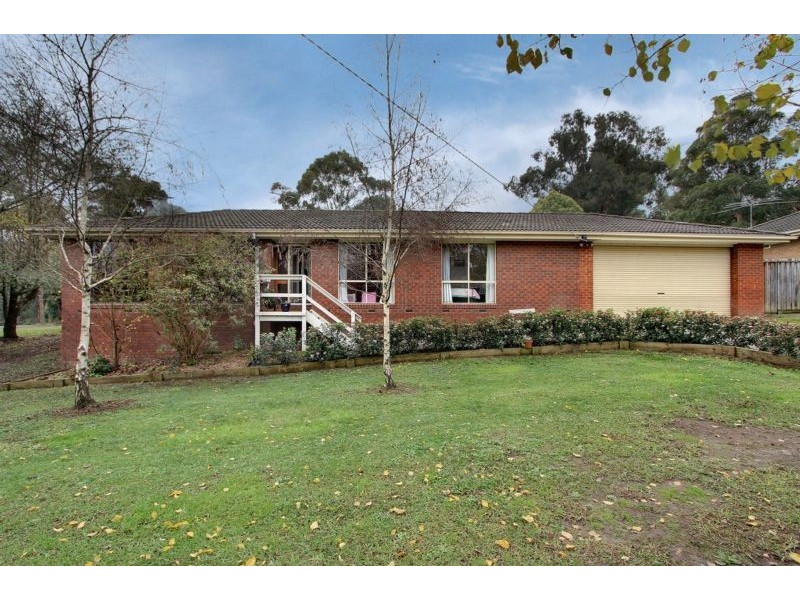 1 Valley Road, Seville VIC 3139