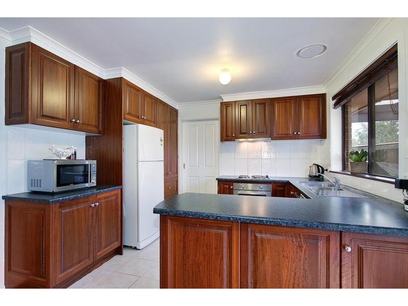 1 Valley Road, Seville VIC 3139