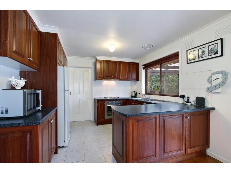 1 Valley Road, Seville VIC 3139