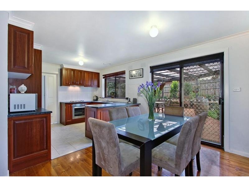 1 Valley Road, Seville VIC 3139