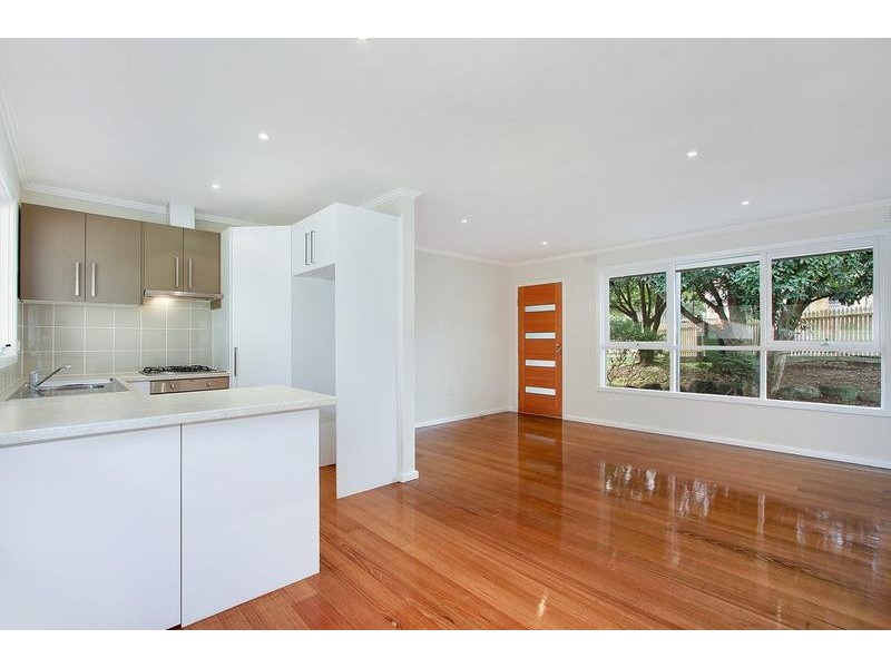 7 Macmillan Street, Mooroolbark VIC 3138