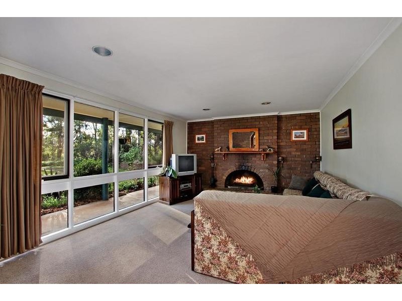 10 Thonemans Road, Hoddles Creek VIC 3139
