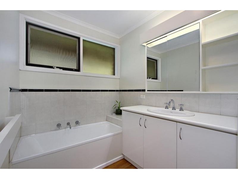 10 Thonemans Road, Hoddles Creek VIC 3139