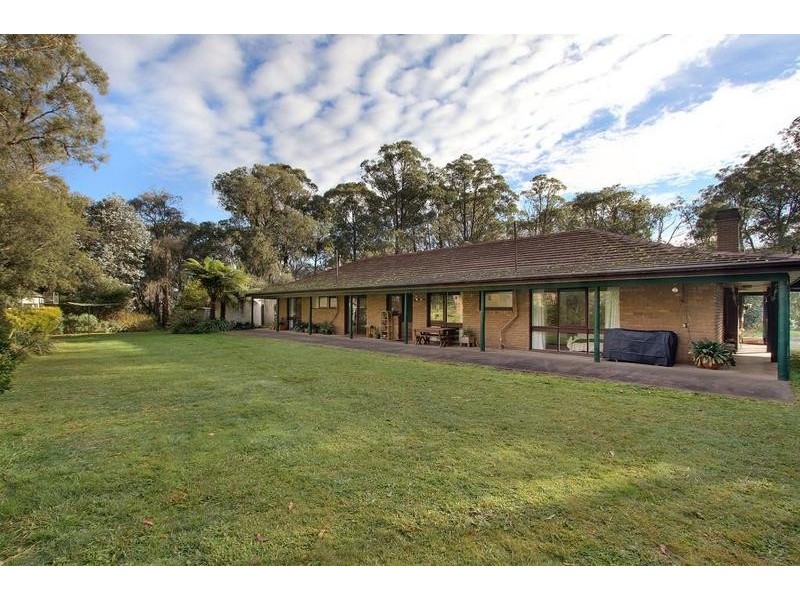 10 Thonemans Road, Hoddles Creek VIC 3139