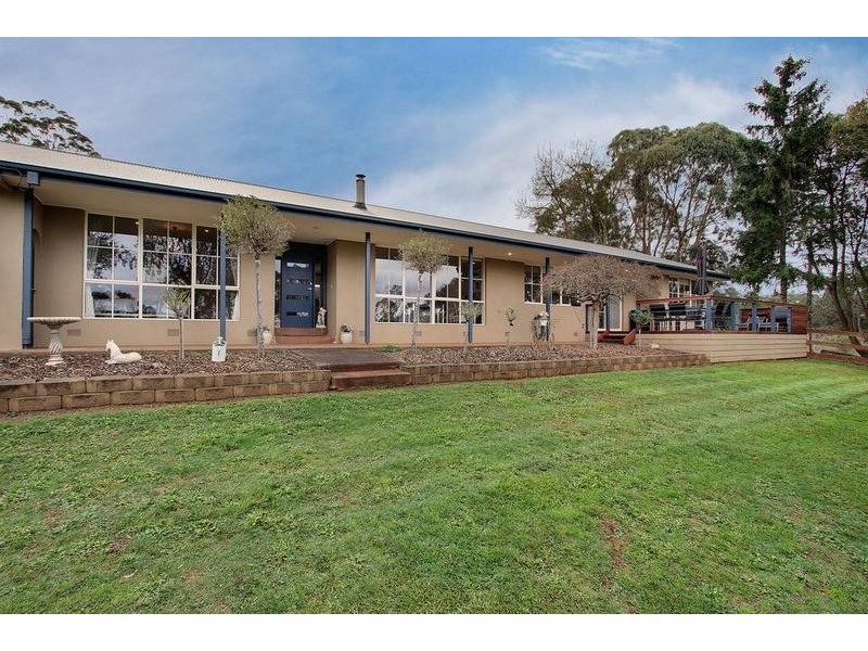 560 Beenak Road, Seville VIC 3139