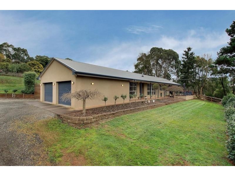 560 Beenak Road, Seville VIC 3139