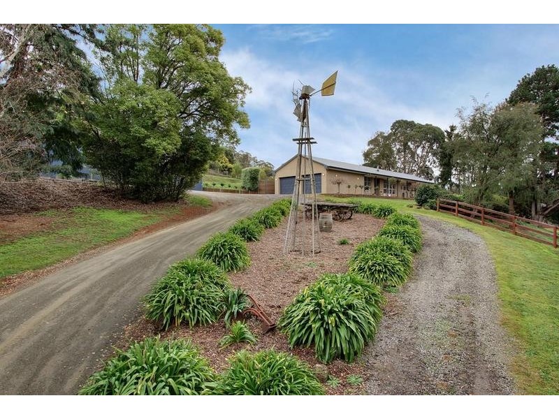 560 Beenak Road, Seville VIC 3139