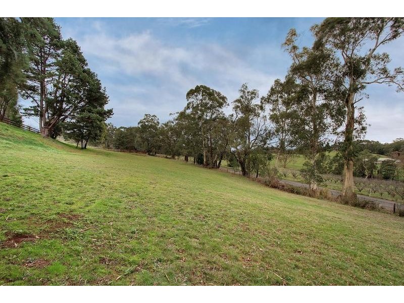560 Beenak Road, Seville VIC 3139