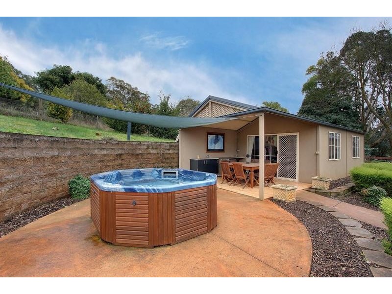 560 Beenak Road, Seville VIC 3139