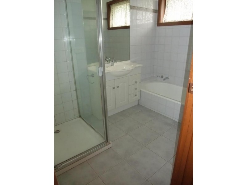 1/6 Emma Road, Croydon VIC 3136