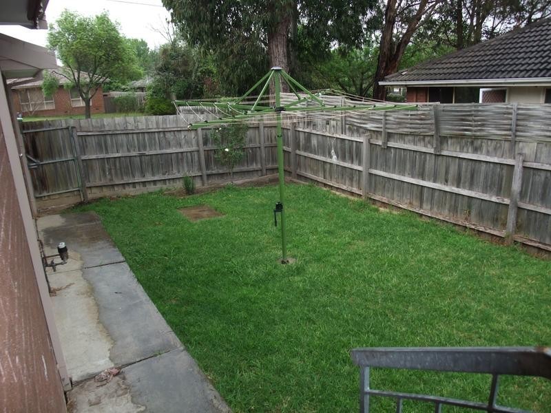 1/6 Emma Road, Croydon VIC 3136