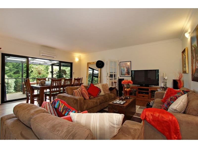 32 Raleigh Street, Seville VIC 3139