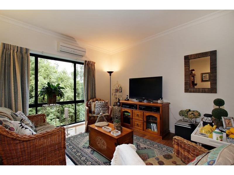 32 Raleigh Street, Seville VIC 3139