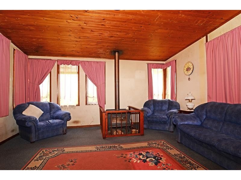 424 (RSD 121) Ballarat – Daylesford Road, Pootilla VIC 3352