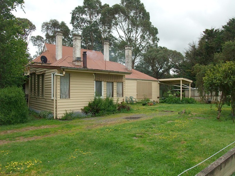 424 (RSD 121) Ballarat – Daylesford Road, Pootilla VIC 3352