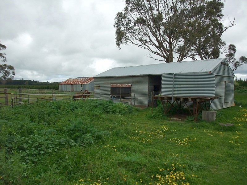 424 (RSD 121) Ballarat – Daylesford Road, Pootilla VIC 3352