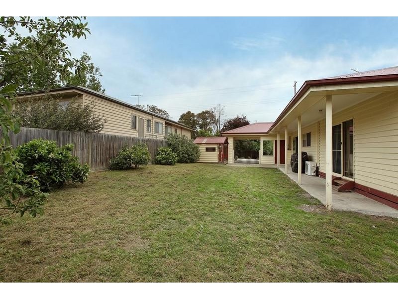 586 Warburton Highway, Seville VIC 3139
