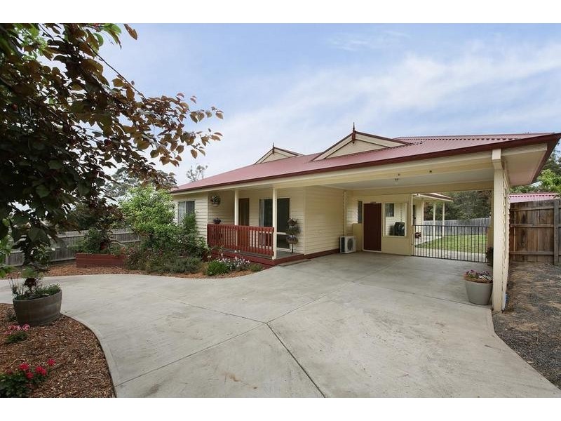 586 Warburton Highway, Seville VIC 3139