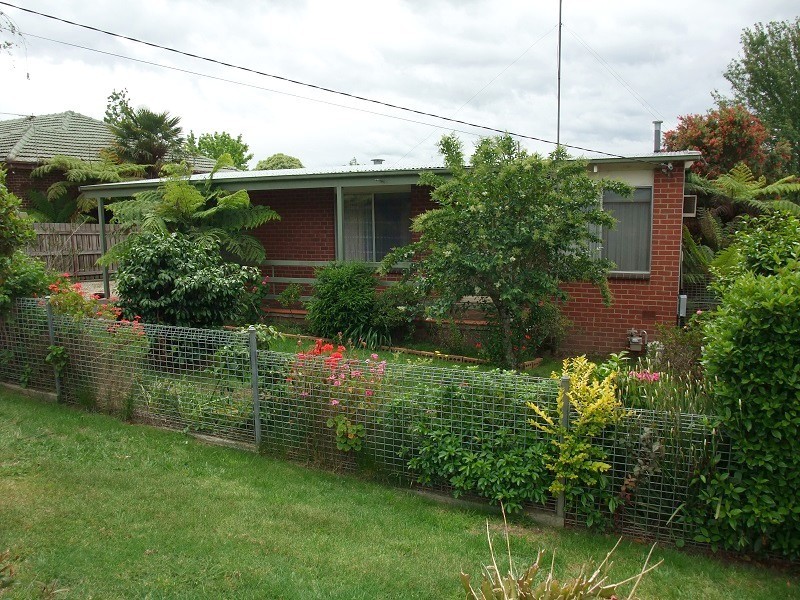 9 Carroll Street, Woori Yallock VIC 3139