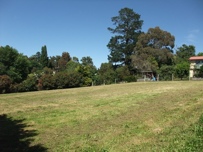 81A Walker Road, Seville VIC 3139